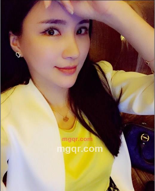 撑着 油纸伞的第4张照片