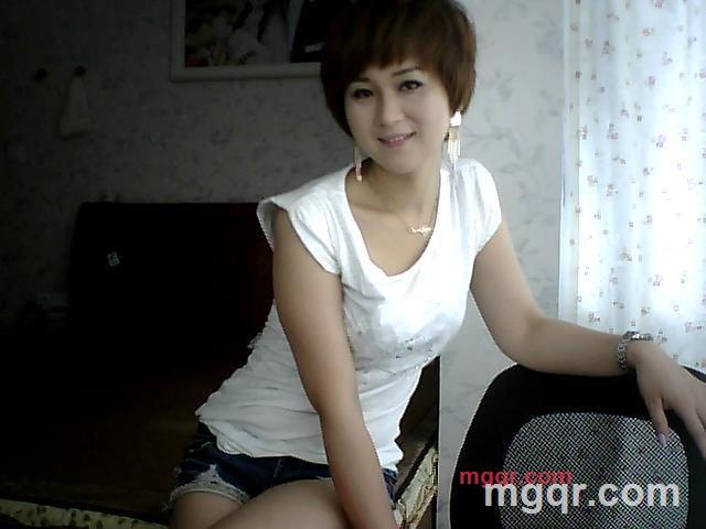 孤海中的小船的第2张照片