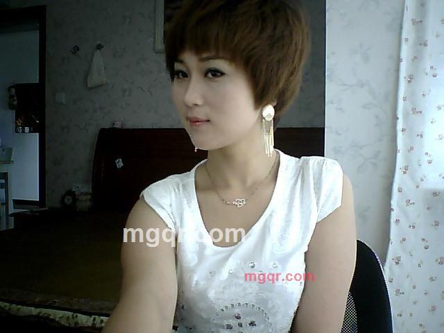 孤海中的小船的第3张照片