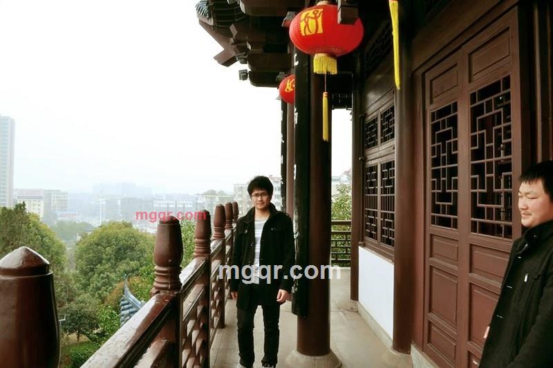 缘分午夜的第1张照片