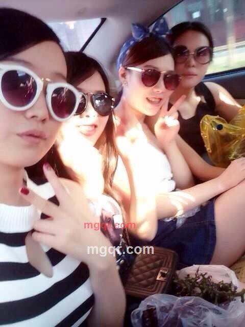 静静的吻的第3张照片