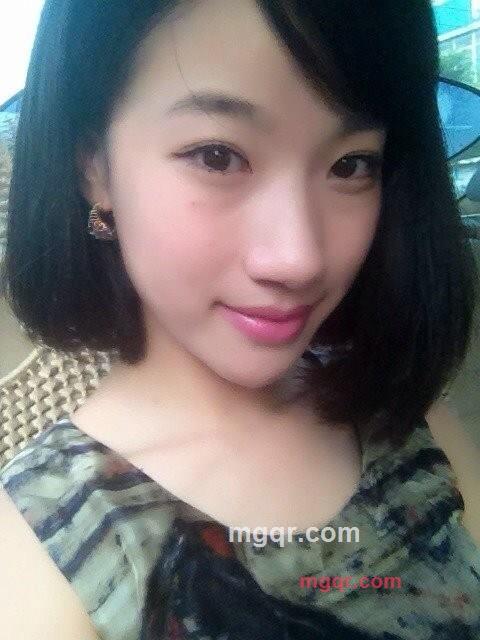 静静的吻的第2张照片