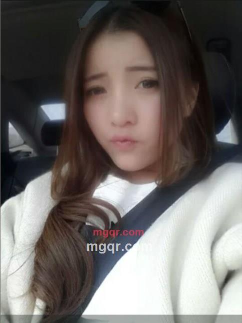 单纯妩媚的第3张照片