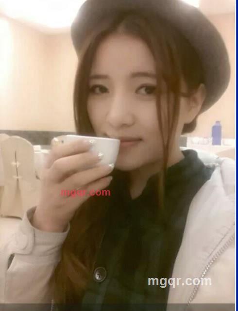 单纯妩媚的第2张照片