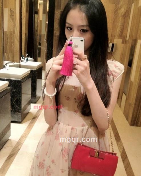 浮夸若梦的第1张照片