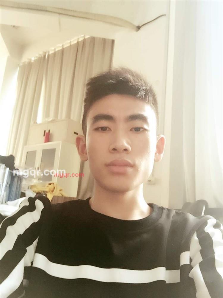 寂寞的小男人的第9张照片