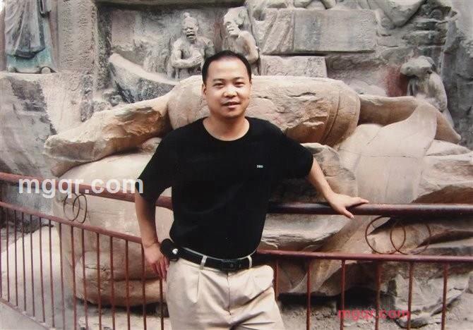 孤独的刀客的第3张照片