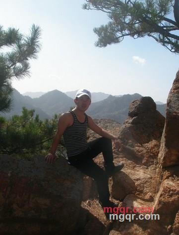 忧伤般的男人的第5张照片