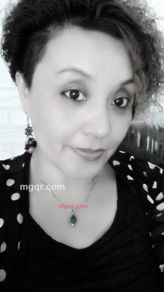 爱文字的女人的第3张照片