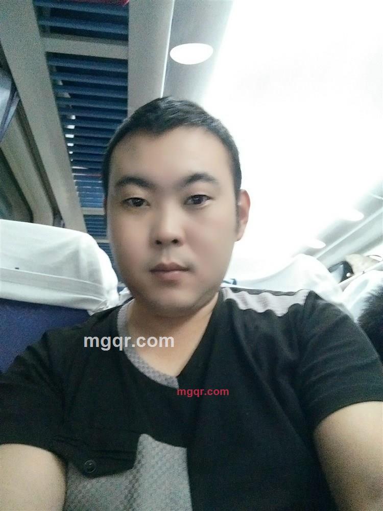 期待丶幸福的第1张照片