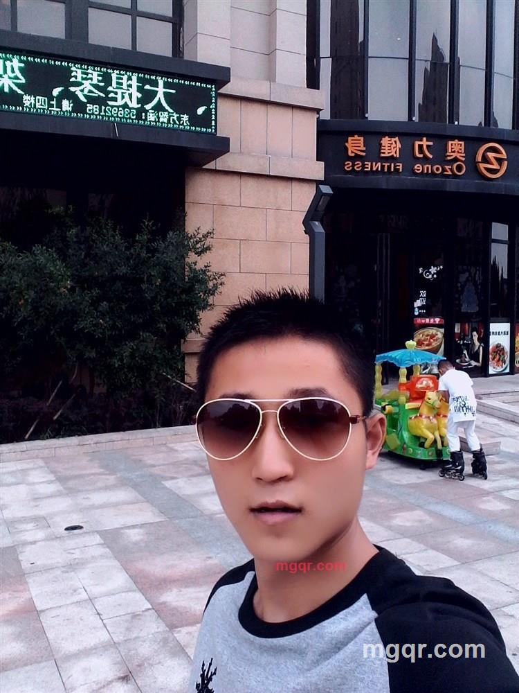 摆在这里的第4张照片