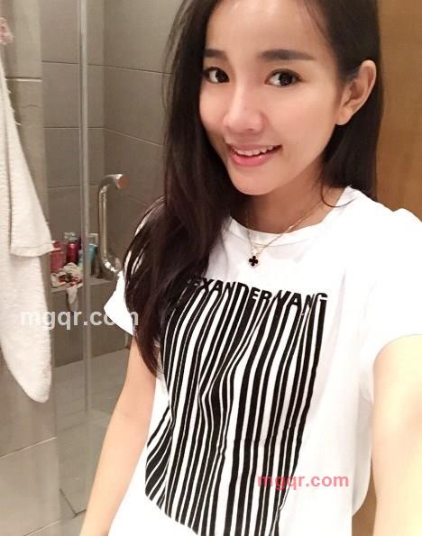 藏在微笑的第5张照片