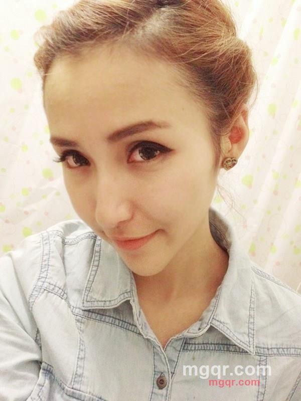 阳光下的耀眼的第1张照片