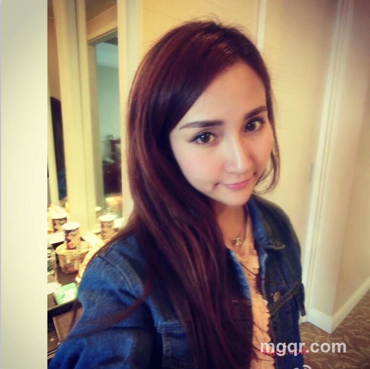 阳光下g的耀眼的第1张照片