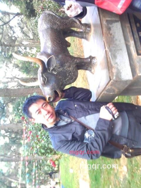 寂寞的人的第1张照片