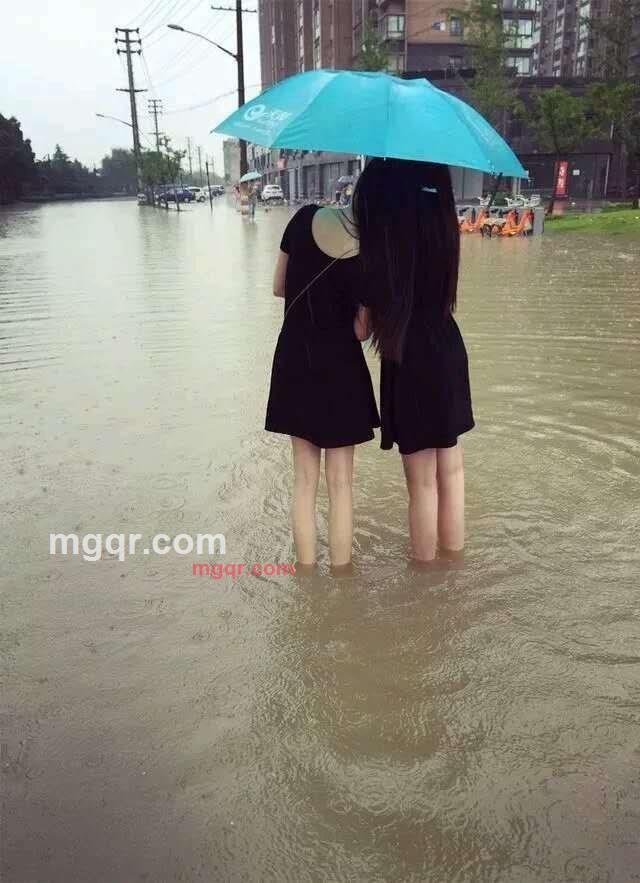 传说中的小圣女的第2张照片