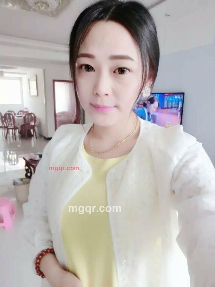 唯我嘴角上扬的第1张照片