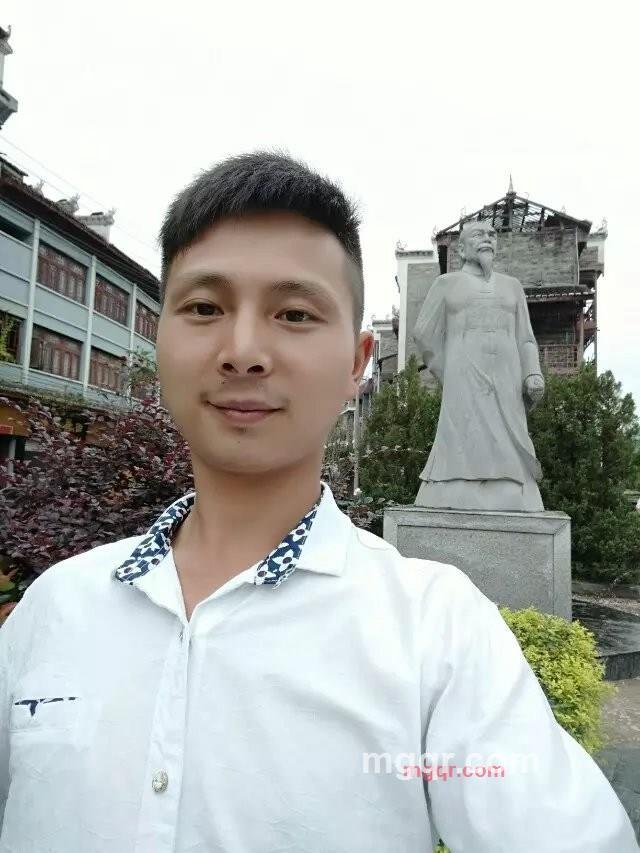 找美女一起滚床单的第1张照片