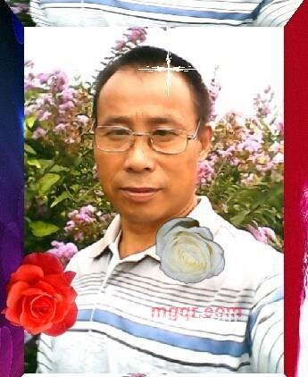 夜吻玫瑰的第1张照片