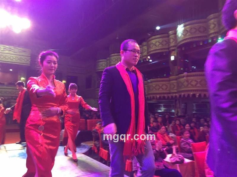 激流汹涌的第1张照片