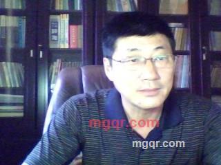 独坐窗前的第1张照片