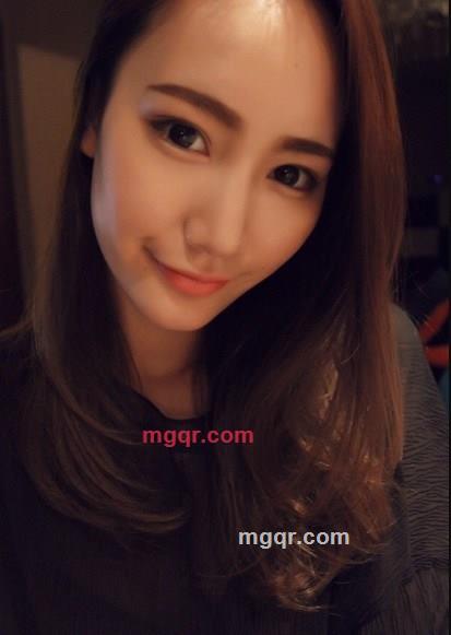 热情小女人的第2张照片