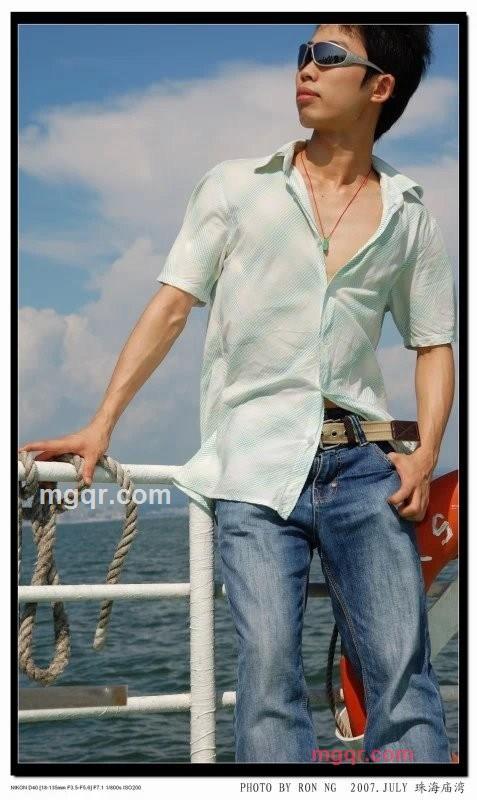 风吹花影动的第1张照片