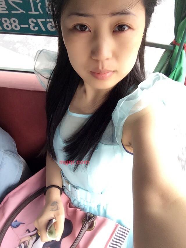 淡雅的微笑的第2张照片