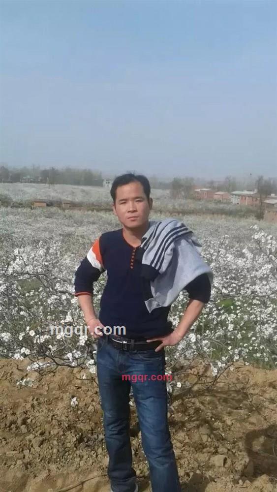 裤裆有条蛇的第1张照片