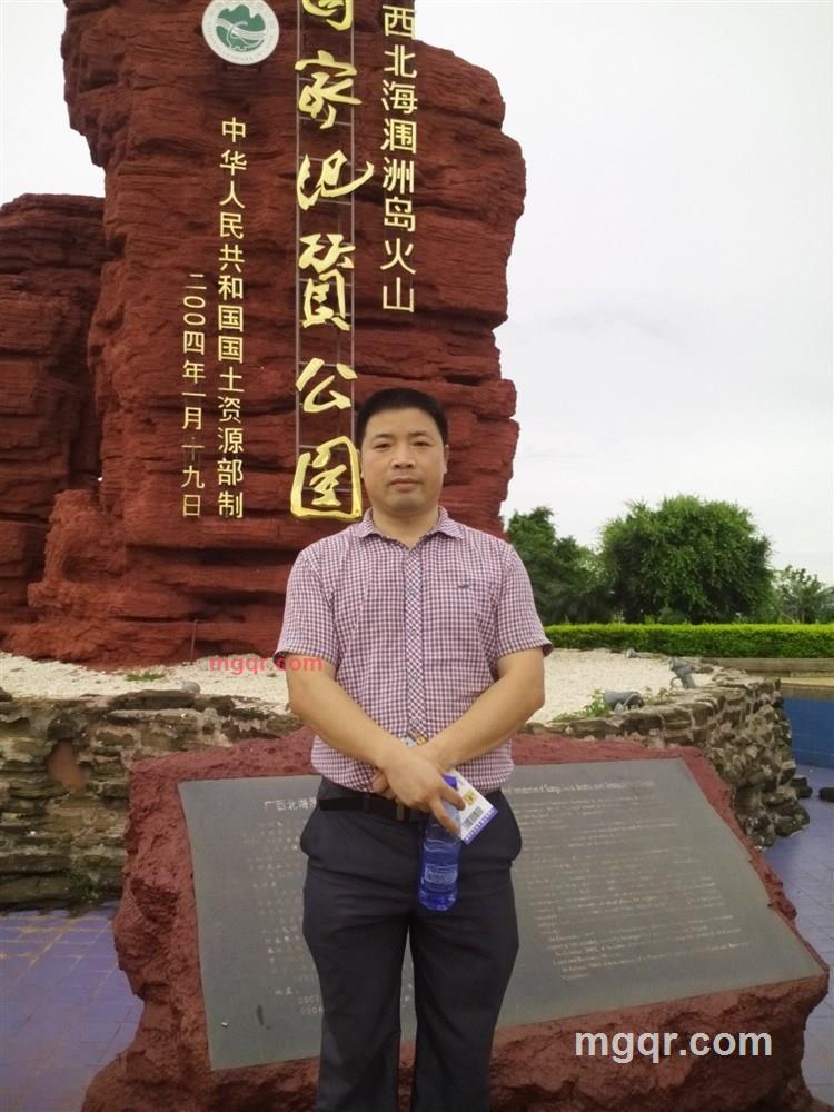 月亮弯弯照你心房的第1张照片