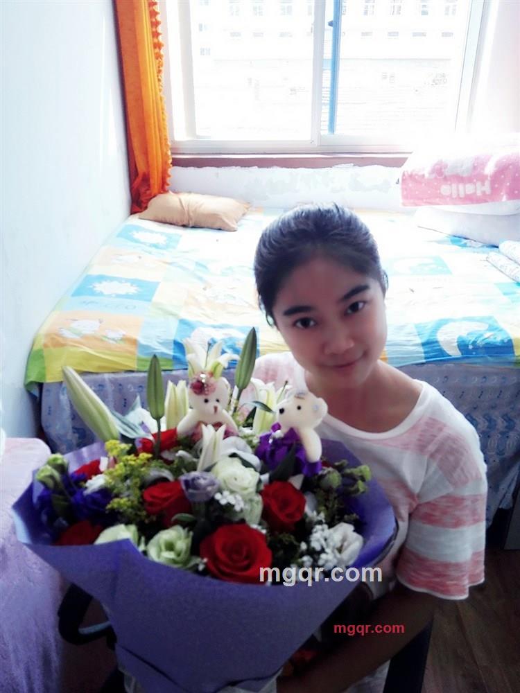 大眼娃娃的第1张照片