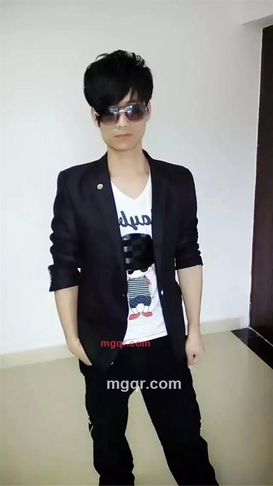  一抹红尘的第1张照片