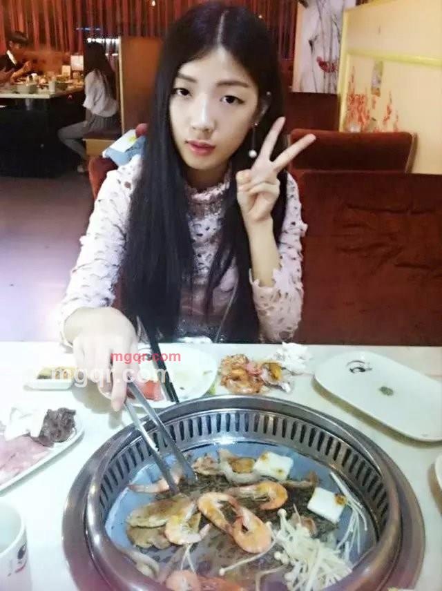 伊人抹红妆、的第5张照片