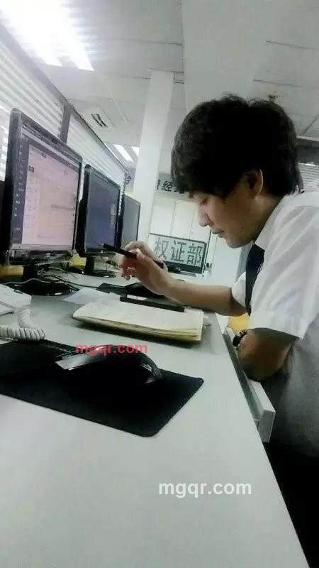 微笑来一个的第2张照片