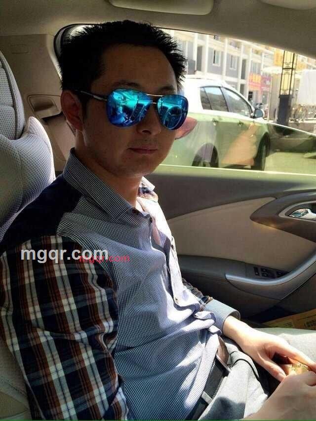 美女我来了的第2张照片