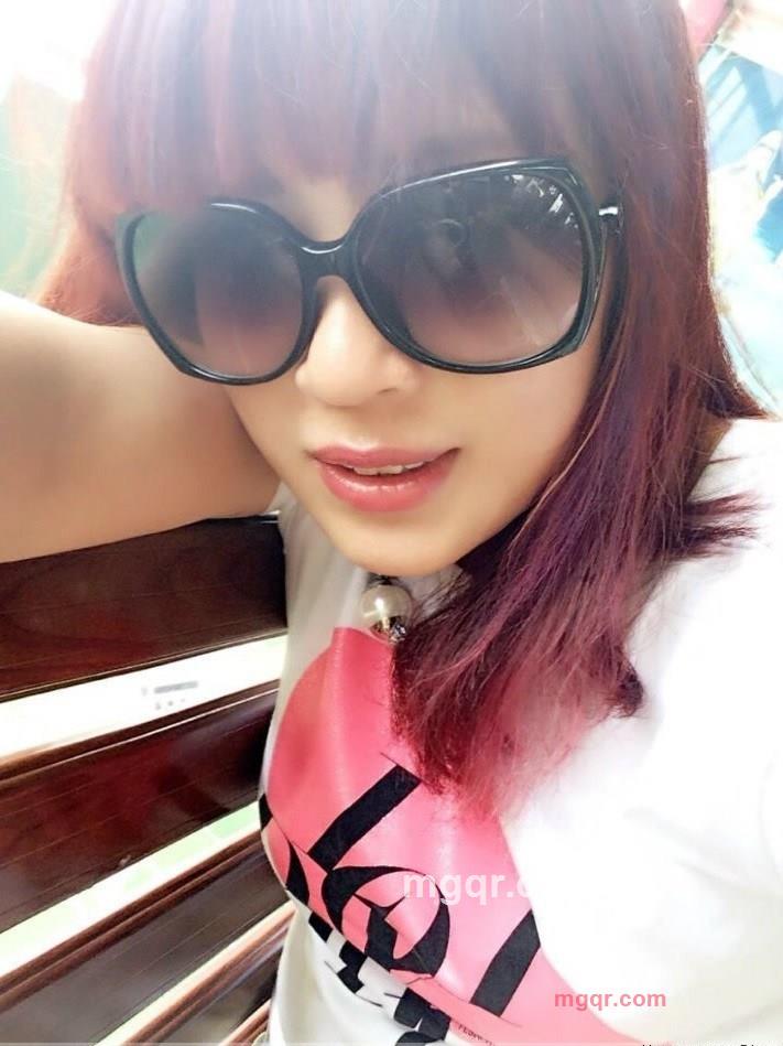 霓--裳的第1张照片