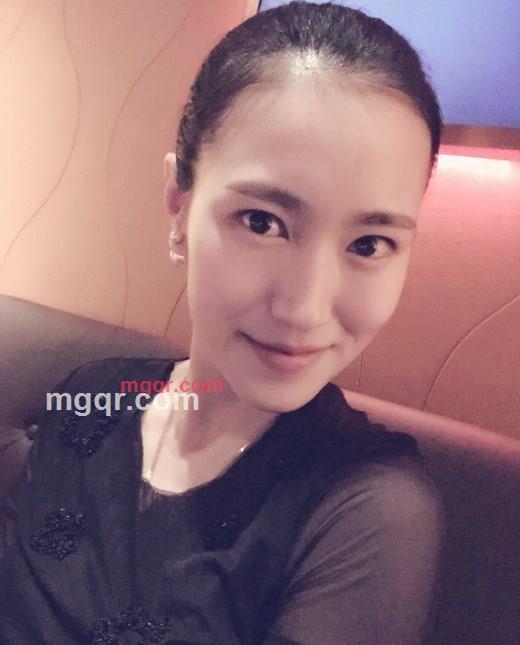 伸手触摸阳光的第5张照片