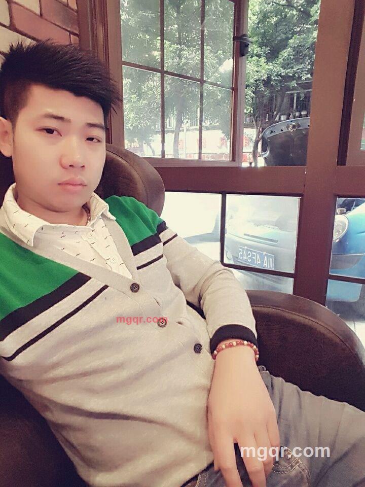 雪山脚下的第4张照片