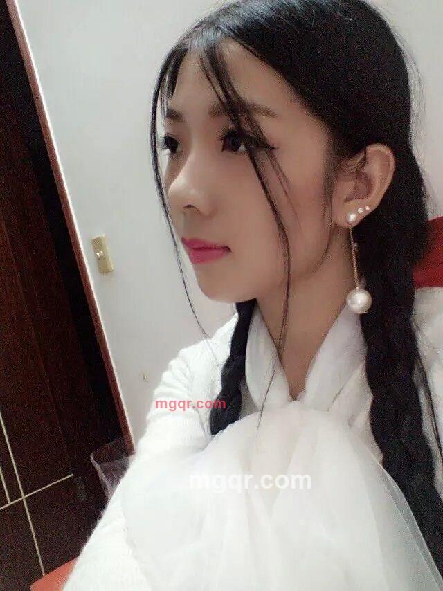 伊人抹红妆、的第3张照片