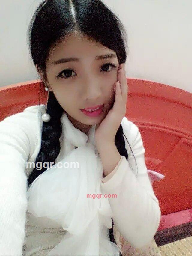 伊人抹红妆、的第1张照片