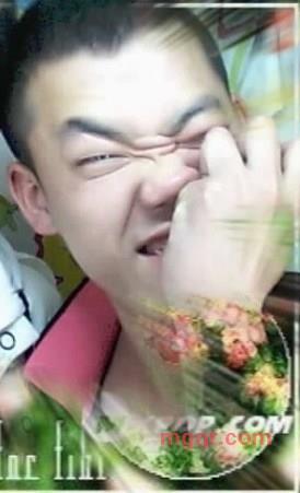 忧伤般的男人的第4张照片