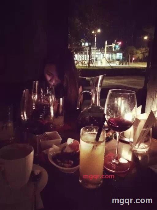 烟花盛开的第1张照片