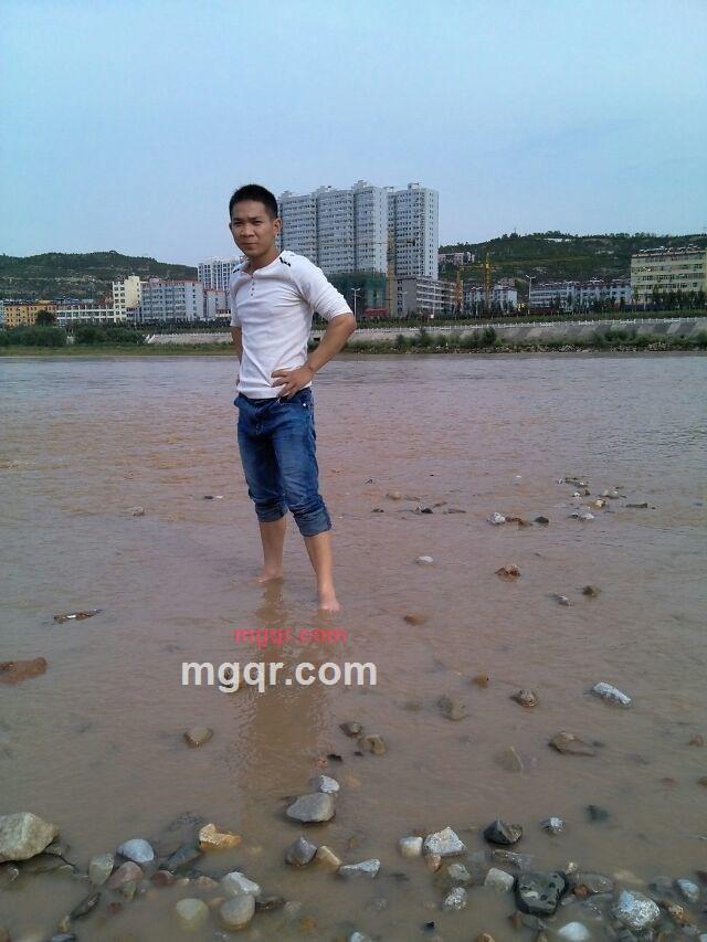不以己悲的第1张照片