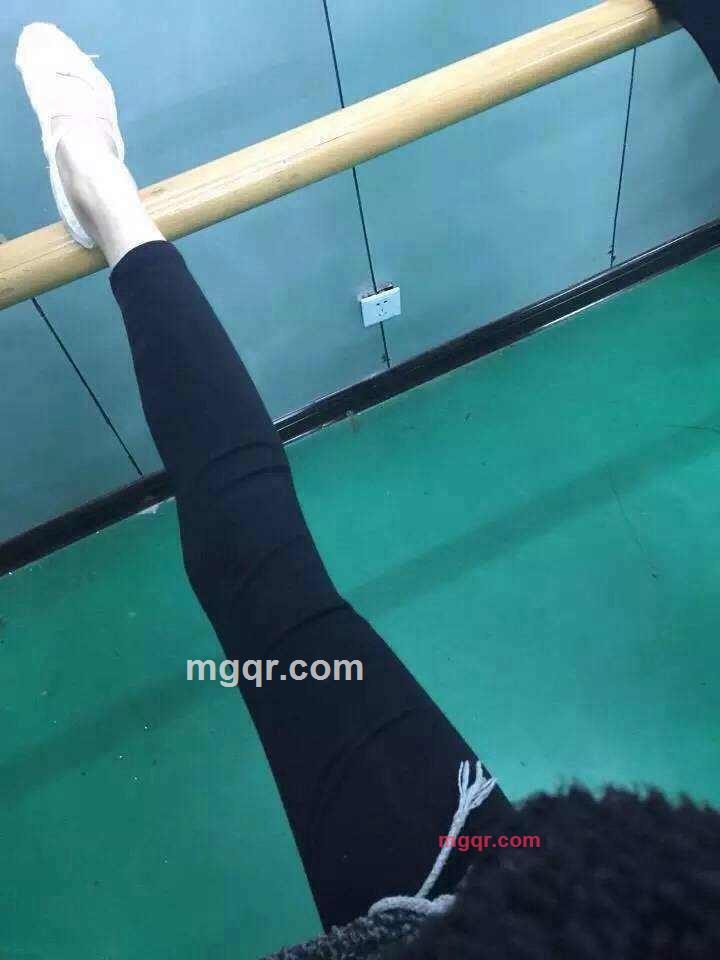 藤萝初绽香袭人的第2张照片