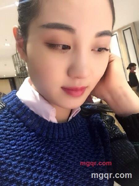 久别娜娜的第1张照片