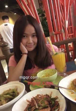 越疯癫的女人心越软的第2张照片