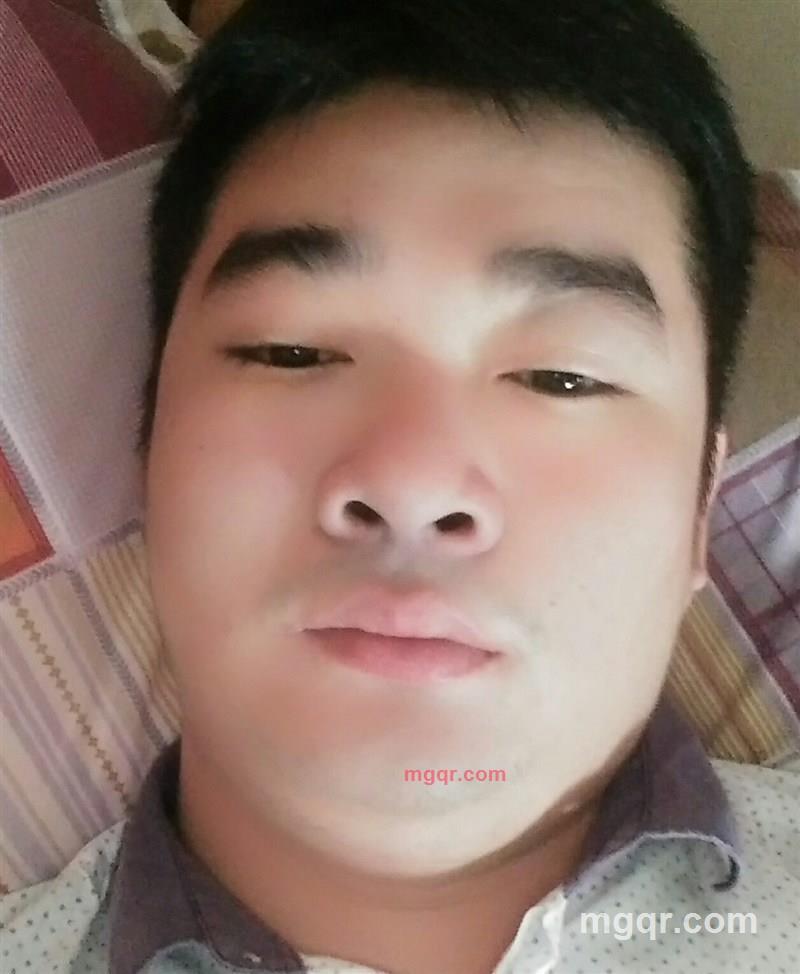 一个人的夜晚的第1张照片