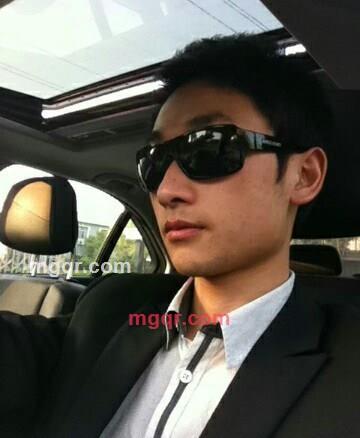 夜行者的第1张照片