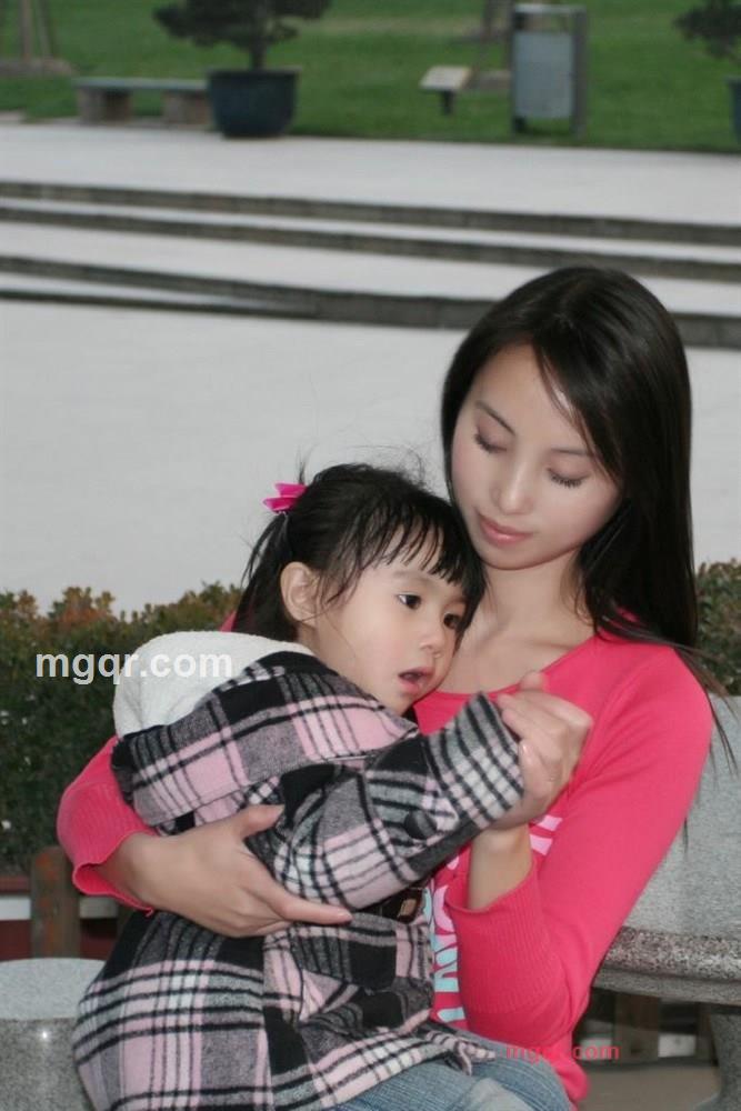 月亮的颜色的第8张照片