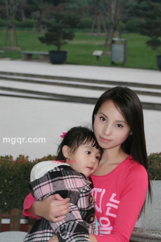 月亮的颜色的第7张照片